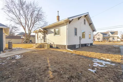 611 E 1st St, Sumner, IA 50674 photo 29