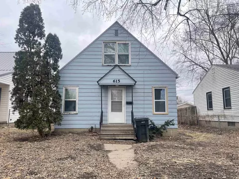 615 Kirkwood Ave, Waterloo, IA 50701