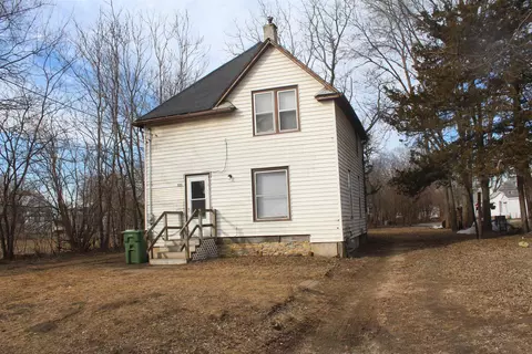 551 Indiana St, Waterloo, IA 50703