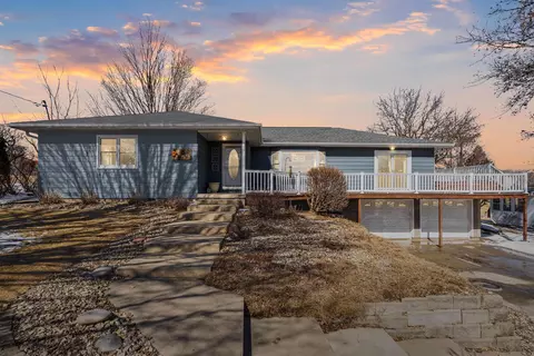 2037 260 St, Denver, IA 50622