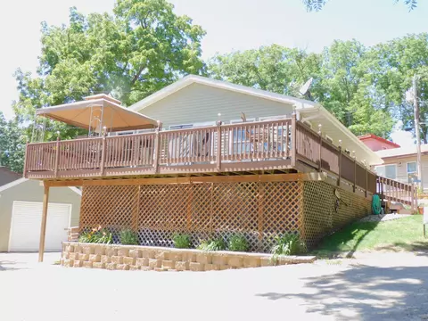 25851 217th Ave, Delhi, IA 52223