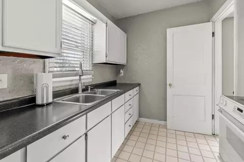 1150 E Mitchell Ave, Waterloo, IA 50702 photo 19