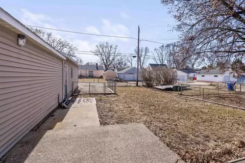 1150 E Mitchell Ave, Waterloo, IA 50702 photo 5