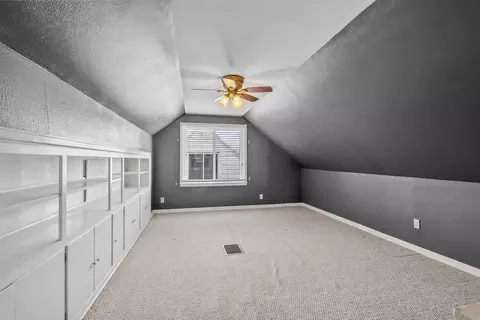 1150 E Mitchell Ave, Waterloo, IA 50702 photo 24