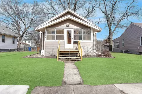 1118 Kern St, Waterloo, IA 50703