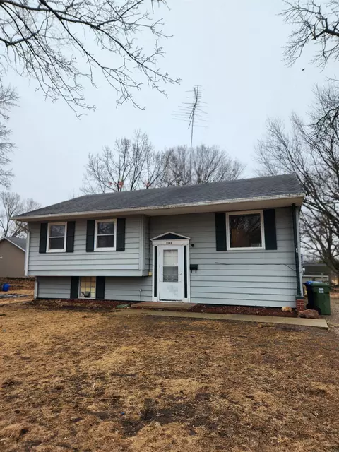 1104 Grove St, Charles City, IA 50616