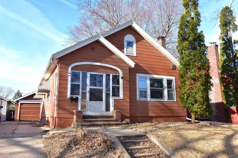 1012 Grant Ave, Waterloo, IA 50702