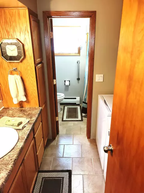 417 E 4th St, Readlyn, IA 50668 photo 8
