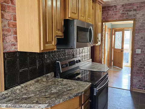1601 E Mitchell Ave, Waterloo, IA 50702 photo 4