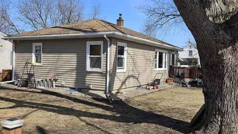 1601 E Mitchell Ave, Waterloo, IA 50702
