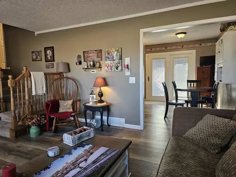224 E Mitchell Ave, Waterloo, IA 50702 photo 14