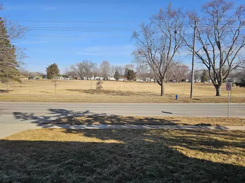 224 E Mitchell Ave, Waterloo, IA 50702 photo 38