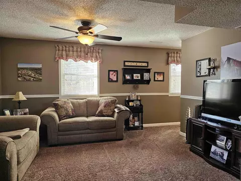224 E Mitchell Ave, Waterloo, IA 50702 photo 29