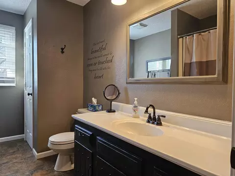 224 E Mitchell Ave, Waterloo, IA 50702 photo 17
