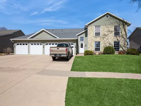 6118 SW Greenbriar #B, Cedar Rapids, IA 52404