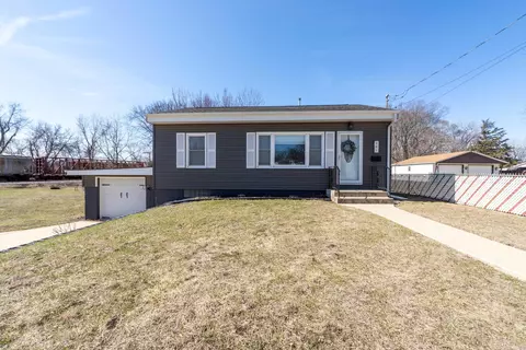201 Lamont St, Waterloo, IA 50703