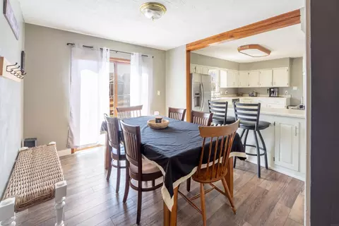 417 Devonshire Dr, Waterloo, IA 50701 photo 9
