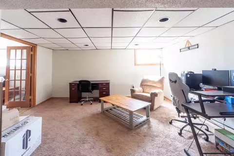 417 Devonshire Dr, Waterloo, IA 50701 photo 13