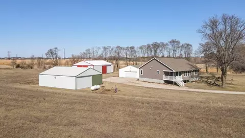 6143 Big Woods Rd, Cedar Falls, IA 50613