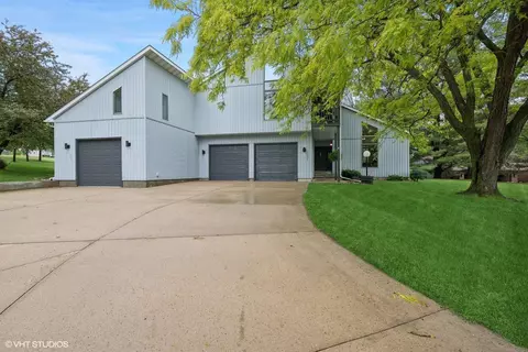 1205 NE 1st Ave, Waverly, IA 50677