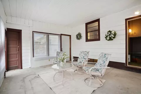 122 S Hackett Rd, Waterloo, IA 50701 photo 16