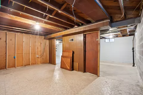 122 S Hackett Rd, Waterloo, IA 50701 photo 20