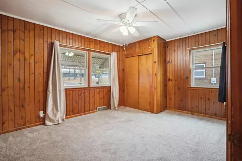 122 S Hackett Rd, Waterloo, IA 50701 photo 11