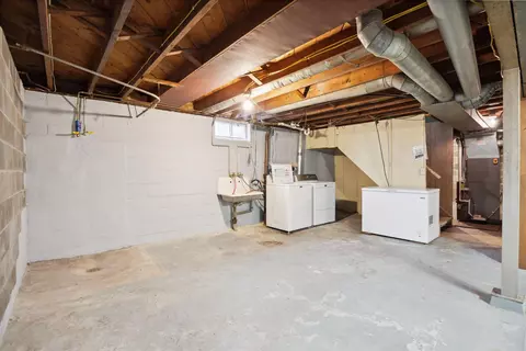 122 S Hackett Rd, Waterloo, IA 50701 photo 17