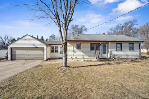 7212 La Porte Rd, Washburn, IA 50702