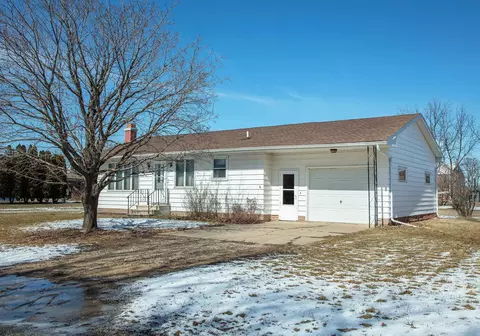 724 2nd St, Plainfield, IA 50666