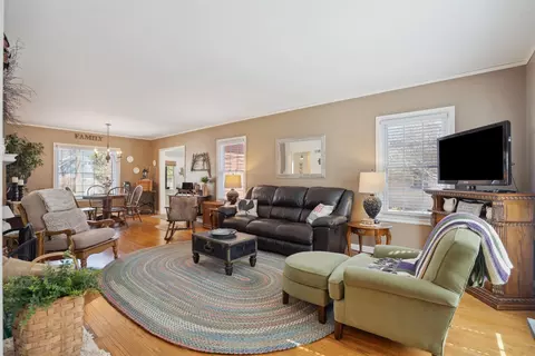 125 Ivanhoe Rd, Waterloo, IA 50701 photo 3