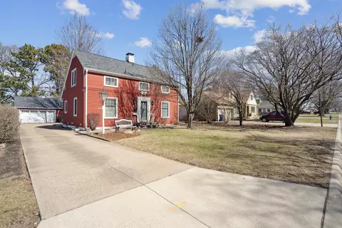 125 Ivanhoe Rd, Waterloo, IA 50701 photo 2