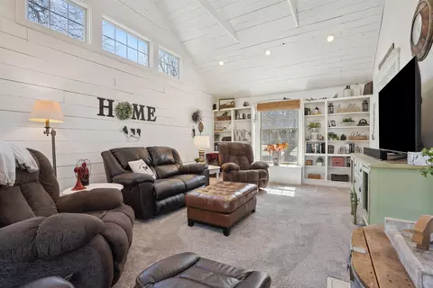 125 Ivanhoe Rd, Waterloo, IA 50701 photo 7