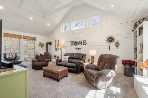 125 Ivanhoe Rd, Waterloo, IA 50701 photo 6
