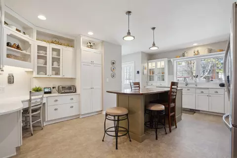 125 Ivanhoe Rd, Waterloo, IA 50701 photo 8