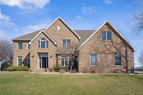 1910 Partridge Ln, Waterloo, IA 50701