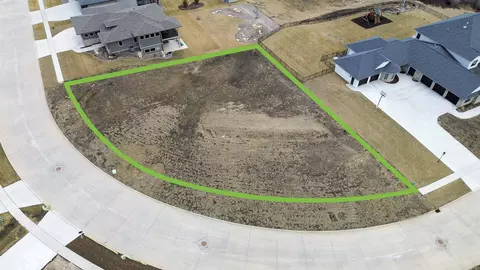3603 Apollo St, Cedar Falls, IA 50613