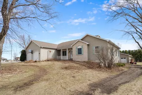 217 Wilmont Ave, Readlyn, IA 50668