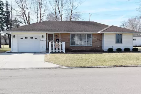 1208 Oak St, Osage, IA 50461