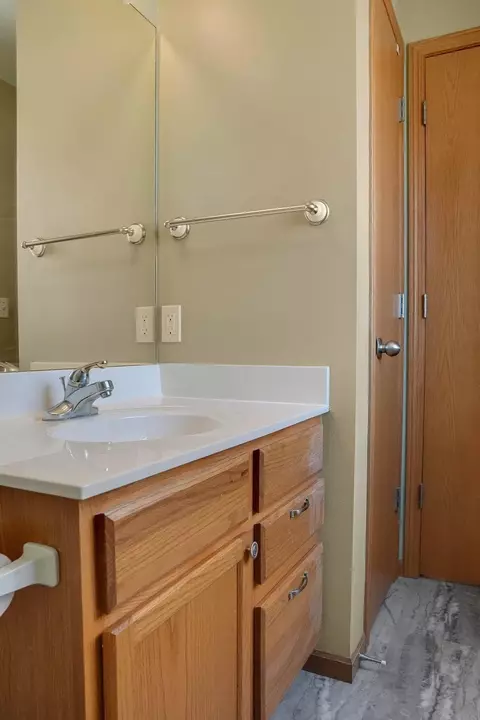 5120 Millenium Dr, Cedar Falls, IA 50613 photo 12