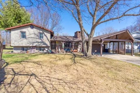 403 Corey St, Fairbank, IA 50629