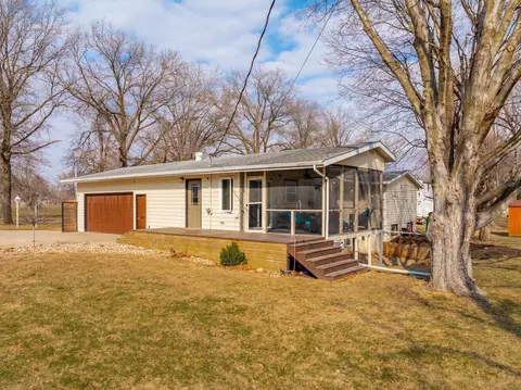 507 W 6th St, Sumner, IA 50674 photo 2