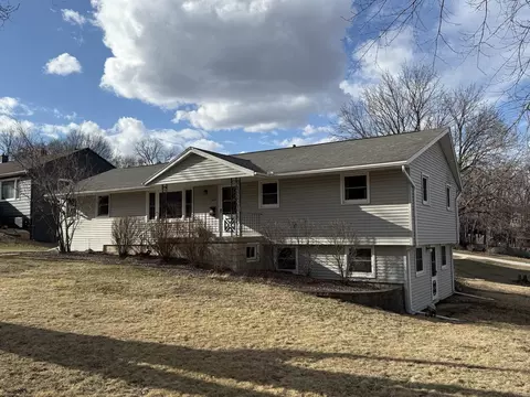 604 Plum St, Decorah, IA 52101