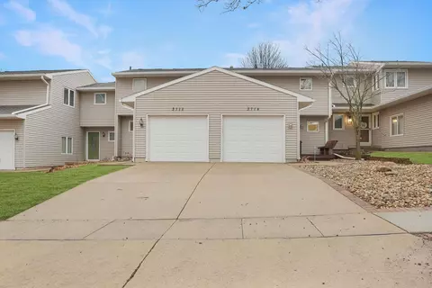 3714 Eastpark Rd, Cedar Falls, IA 50613