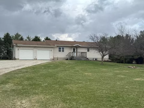 2088 Co Road W14, Ridgeway, IA 52165