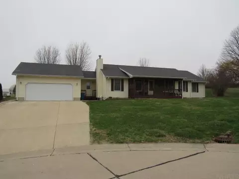 769 Tower View Ct, Monticello, IA 52310