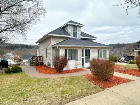 610 E Broadway St, Decorah, IA 52101