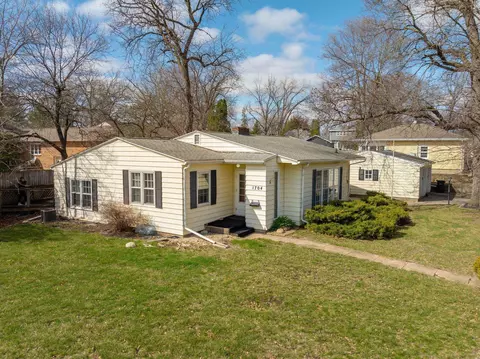 1704 Rainbow Dr, Cedar Falls, IA 50613