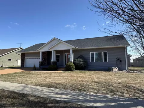 804 Florence St, Parkersburg, IA 50665