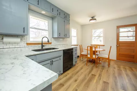 545 Beverly Hls, Waterloo, IA 50701 photo 9